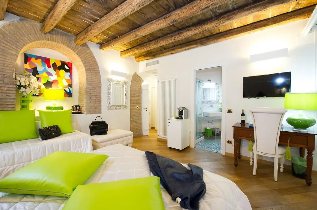 *** Bed & Breakfast Domus Spagna Capo le Case Roma Italia