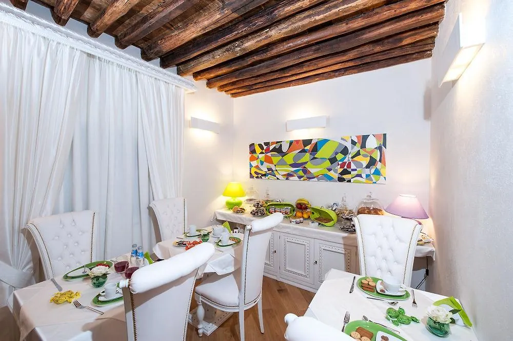 Domus Spagna Capo le Case Roma
